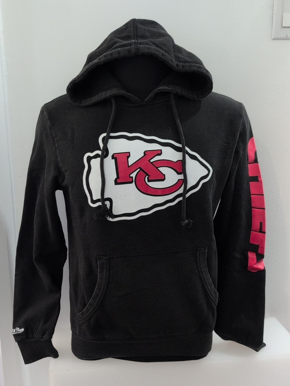 Mitchell & Ness S Black Kansas City Chiefs Crewneck Hoodie with Red Logo